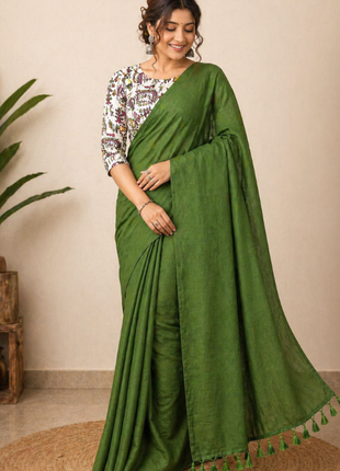 Women’s Green Cotton Saree - LTS561