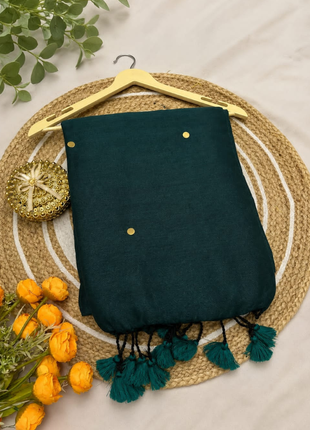 Elegant Peacock Green Cotton Blend Saree